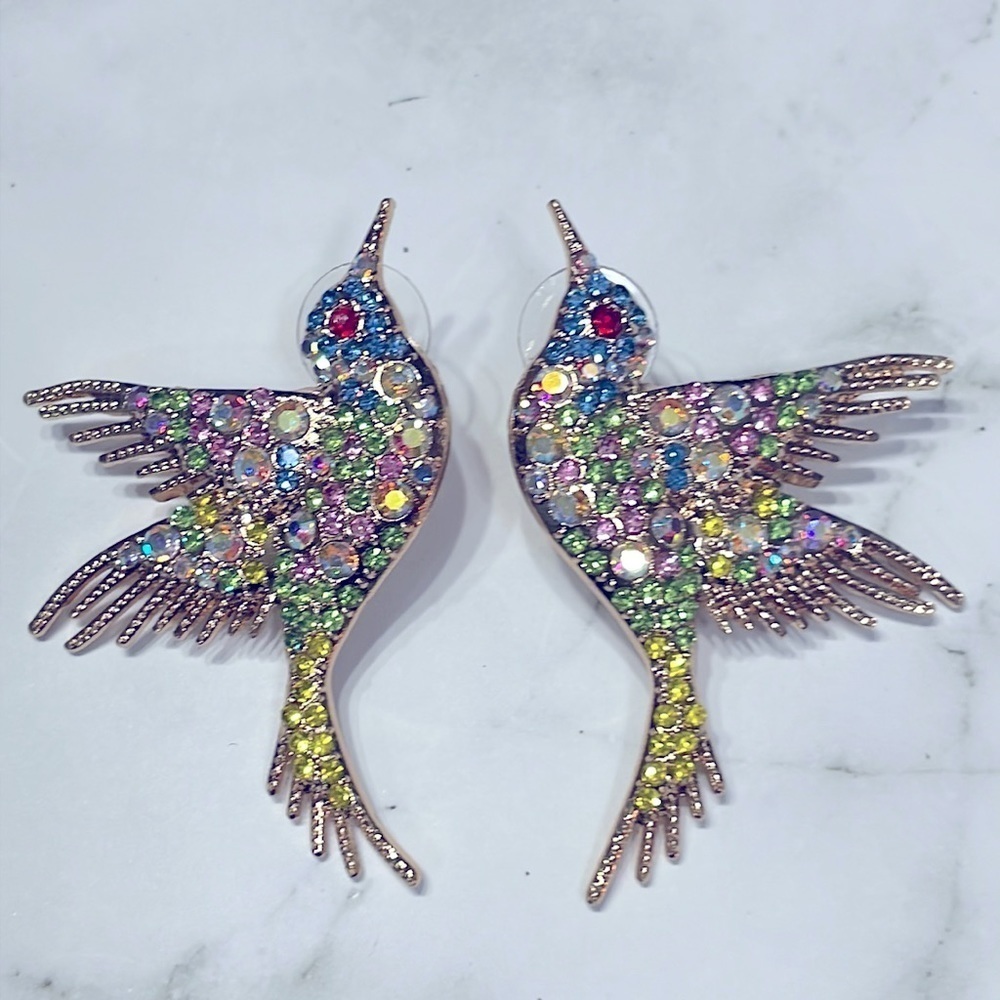 Elegant Bird Crystal Stud Earrings - Picture 8 of 11